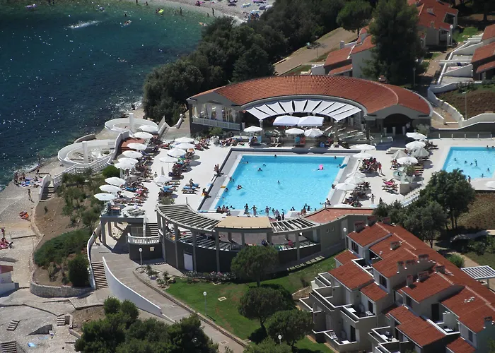 리조트 Arena Verudela 4*