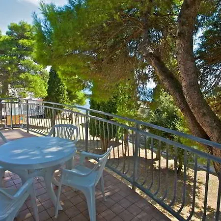 Θέρετρο Arena Verudela 4*
