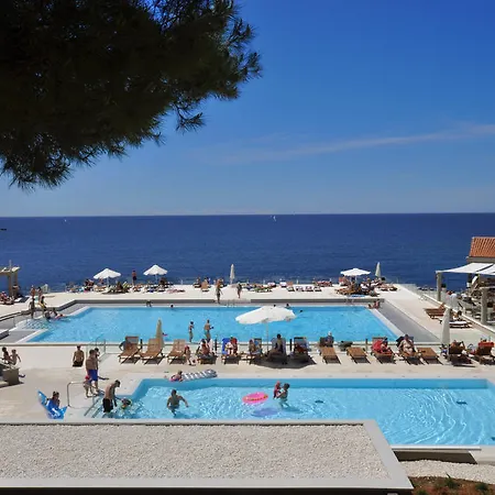 Arena Verudela Resort 4*